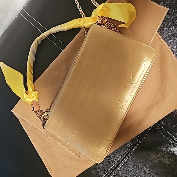 LOUIS VUITTON Monogram Vernis Lexington Accessory Pouch Gold M91010 (painted) - Picture 3 of 16